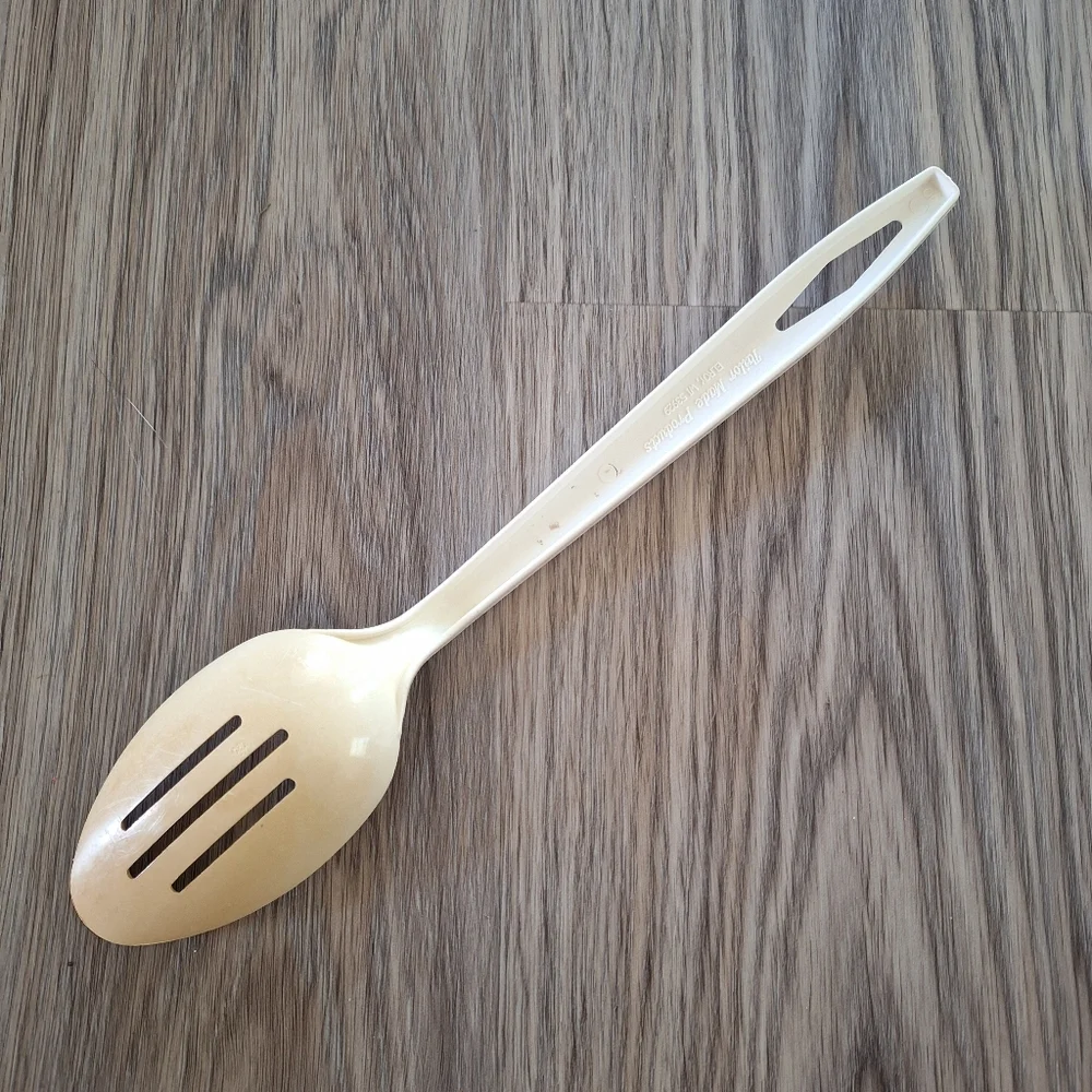 Vintage Tailor Made‎ Beige Slotted Serving Spoon 11 1/2